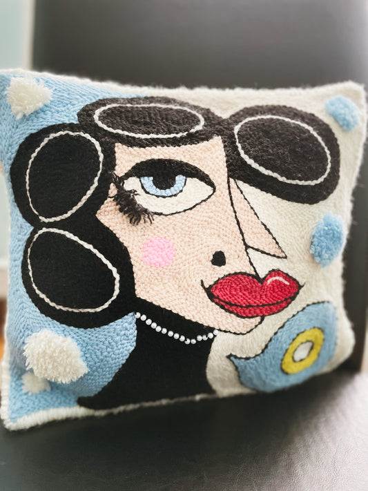 Miss Marilyn - Decorative Cushion - Punch needle - Abstract Art