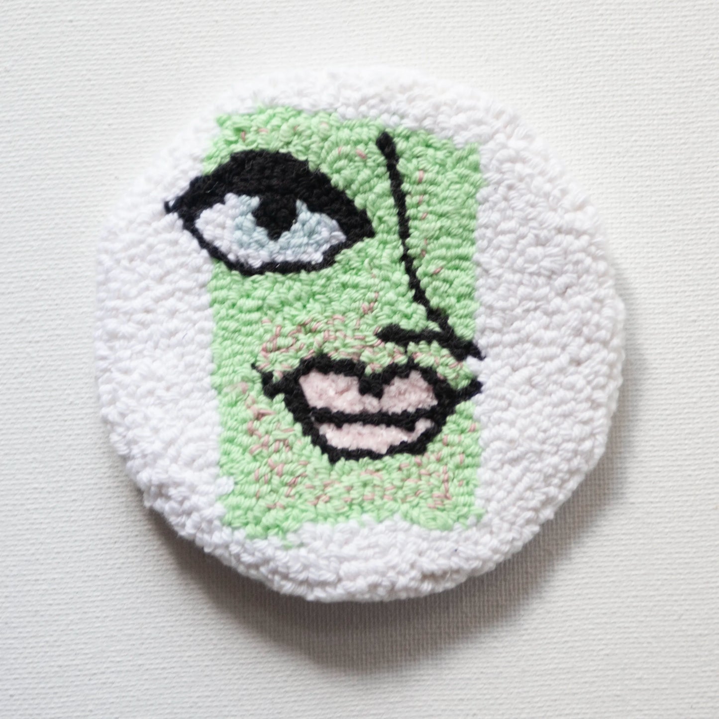 Sous-verres faits à la main - Punch needle sur tissu canvas récupéré