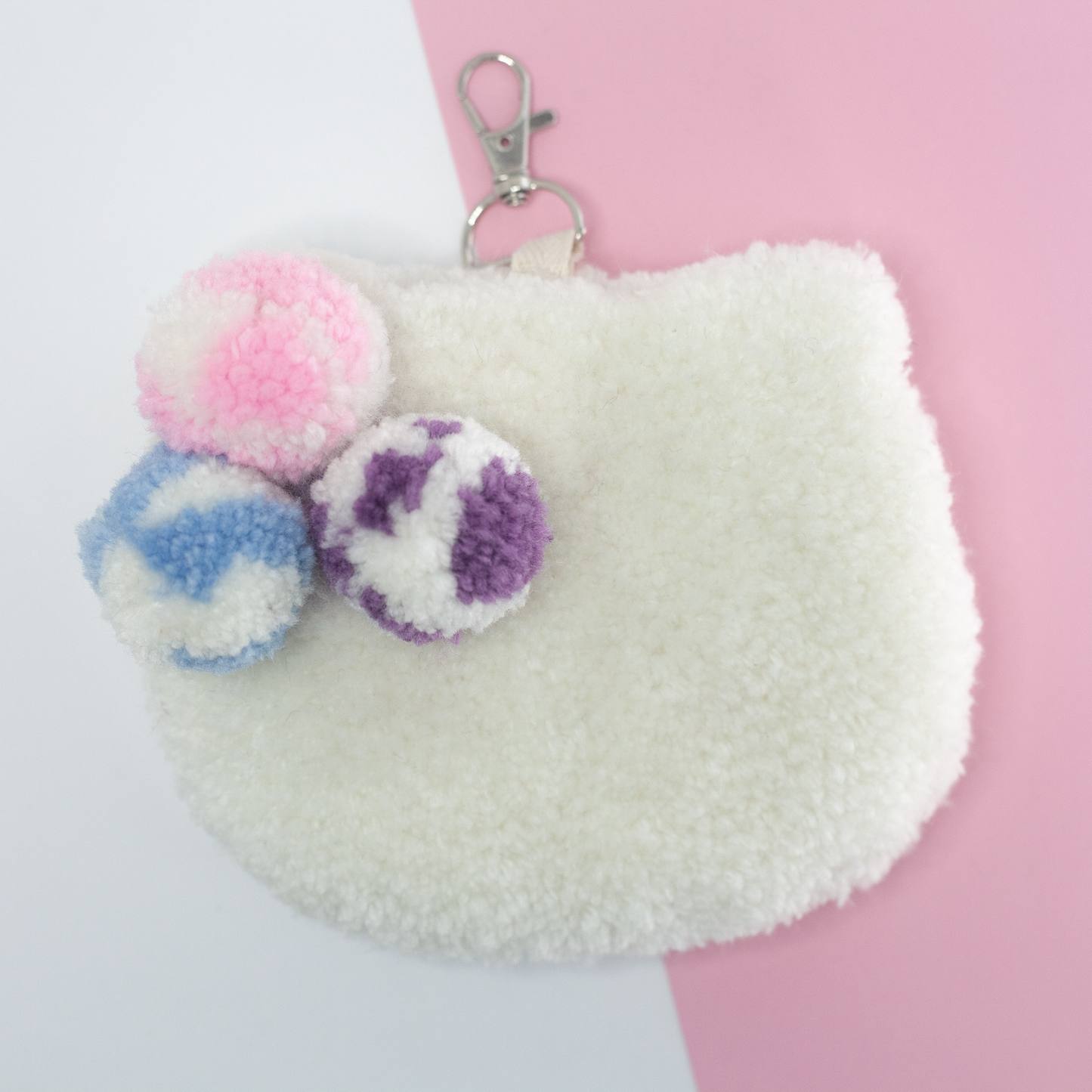 Accessoire pour sac - Porte-clés touffeté à la main en forme de chat