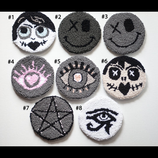 Sous-verres faits à la main - Série noire - Halloween - Punch needle sur tissu canvas récupéré