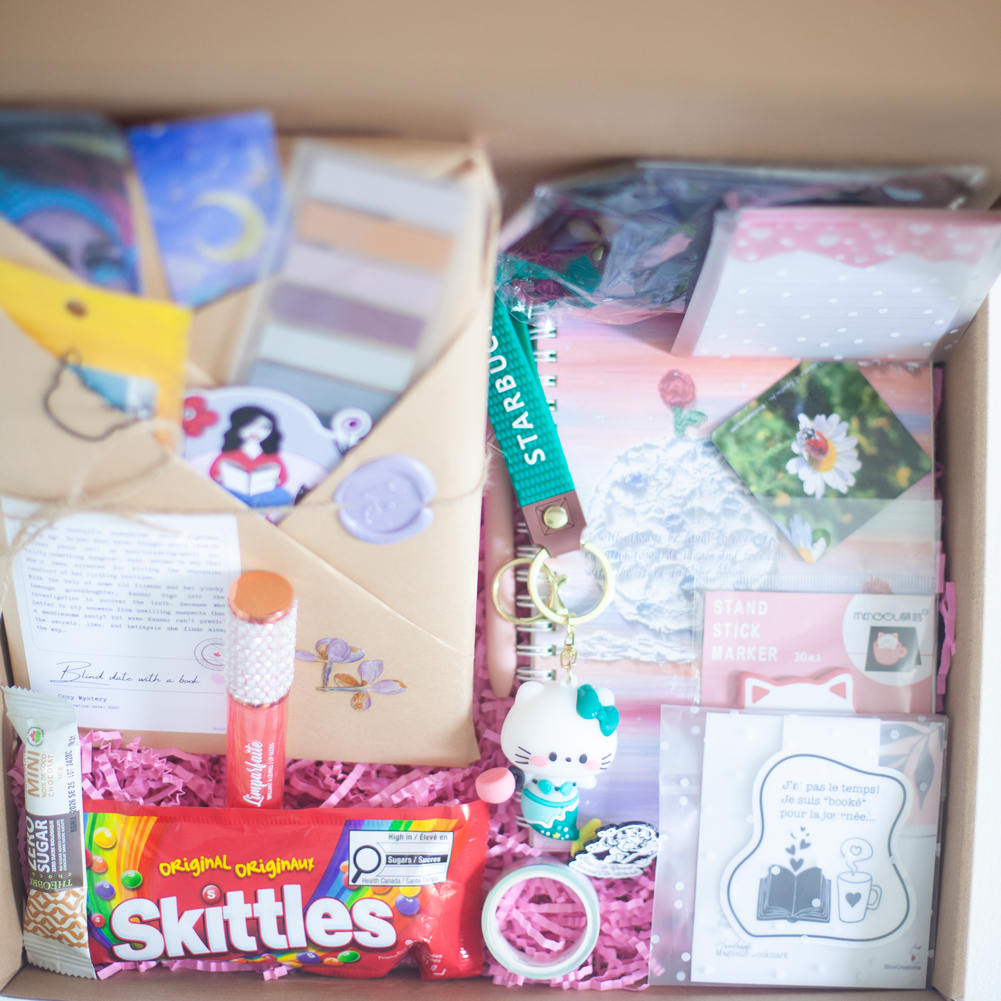 Girly Vibes - Boite mystère avec livre - Adulte