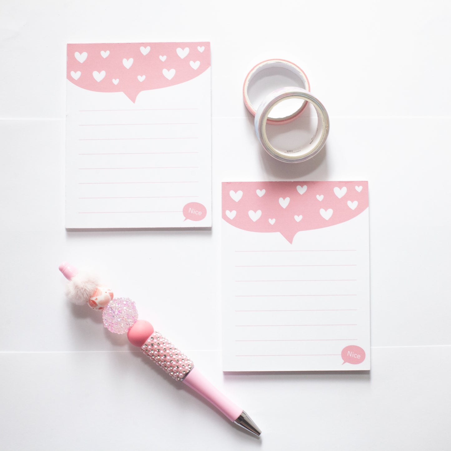 Mini bloc-notes faits main – Format de poche - Coeurs blanc sur rose