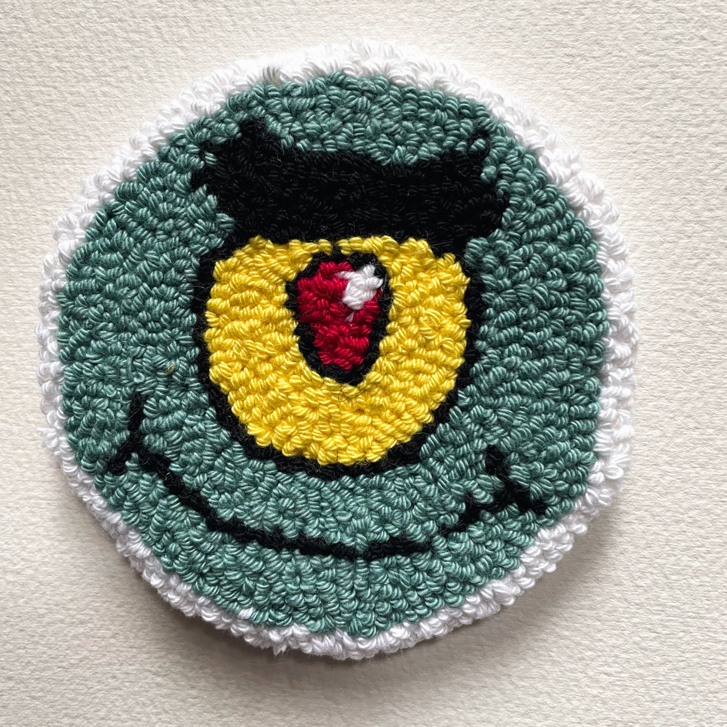 Ensembles de sous-verres faits à la main - Punch needle sur tissu canvas récupéré - Inspirés de dessins animés