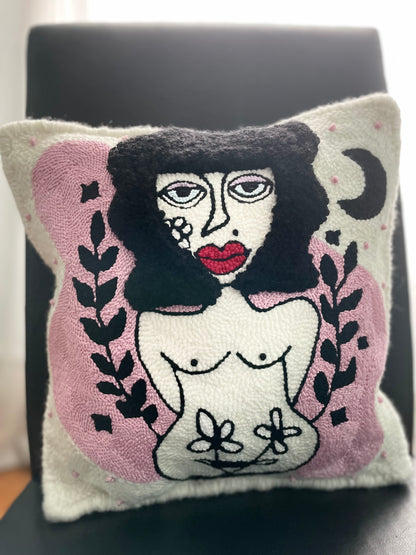 Miss Bettie - Coussin décoratif - Punch needle - Art abstrait
