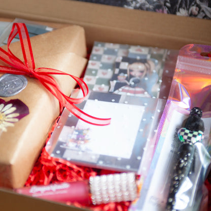 ALICE IN BOOKLAND - DARK ROMANCE EDITION 18+ (FRENCH) - Limited-edition themed box