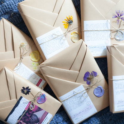 Blind date avec un livre — Abonnement Mensuel - Rendez-vous Livresque Douceur & Découvertes - Auteurs Canadiens & Européens - Adulte