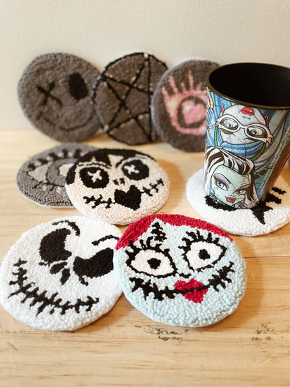 Sous-verres faits à la main - Série noire - Halloween - Punch needle sur tissu canvas récupéré