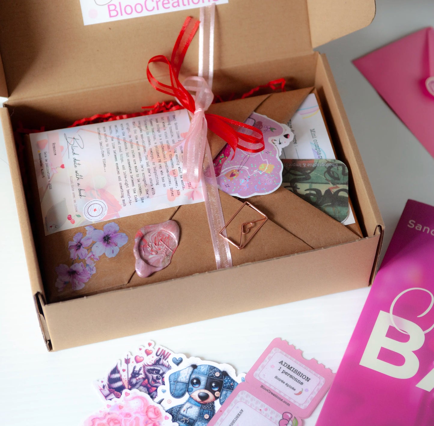 Blind date avec un livre — Abonnement Mensuel - Rendez-vous Livresque Douceur & Découvertes - Auteurs Canadiens & Européens - Adulte