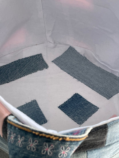 Panier à linge fait de denim surcyclé